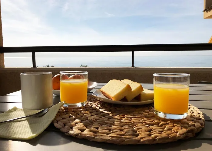 Lovely Seaside Apartment In Front Of Calafell Beach And Cunit Beach